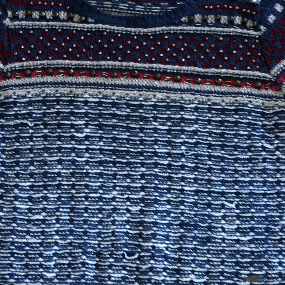 Abercrombie & Fitch sweater